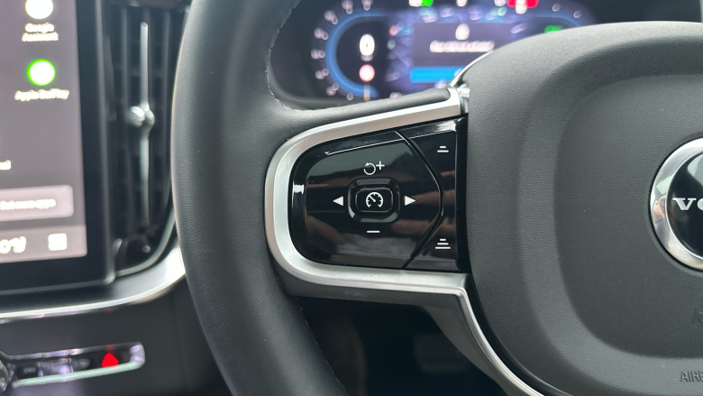 Volvo XC90 2.0 T8 PHEV Plus Dark 5dr AWD Geartronic Estate